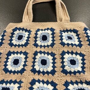 Adorable granny square crochet bags.